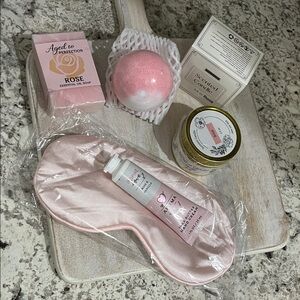 Rose’ BBW lotion Spa Gift Set W/Eye Mask, Candle, Bath Bomb and more🌹🆕🌹